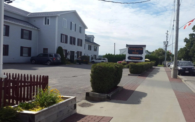 Saint Andrews Inn & Suites