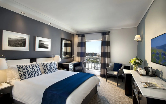 The Commodore Hotel