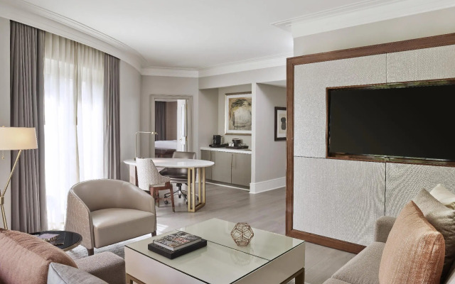 Hotel Crescent Court