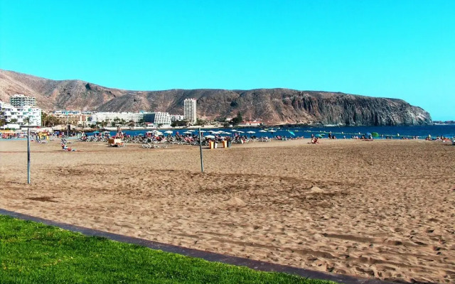 Central & Beach Los Cristianos by HelloApartments