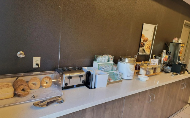Residence Inn by Marriott Indianapolis Airport