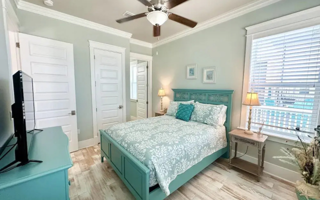 Casa Bella 5 Bedroom Home by RedAwning