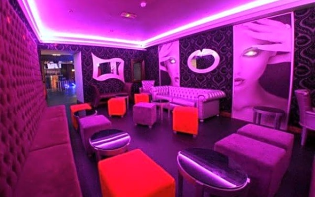 Dooly's Hotel