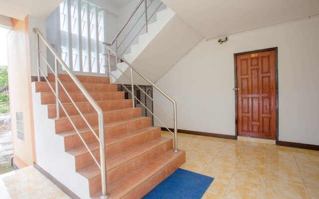 OYO 1104 Goldenville