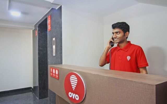 OYO 10379 Hotel Varcity Sapphire