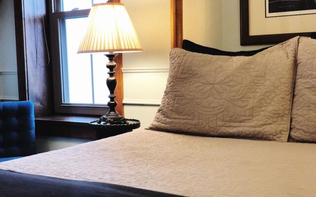 Inn at Cedar Crossing