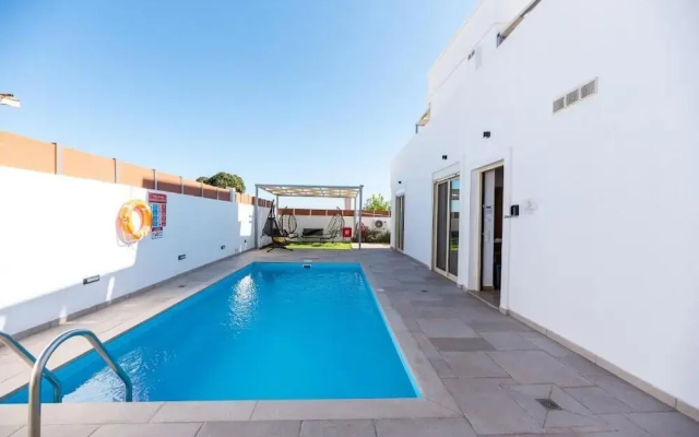AeroHill Suites Near Athens Airport By SEM