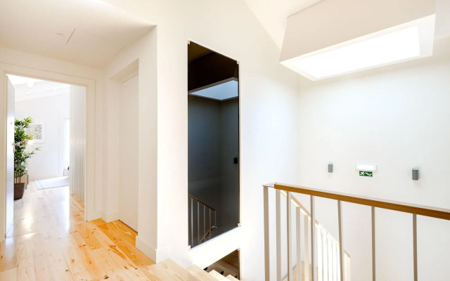 Porto Downtown Studio with Balcony