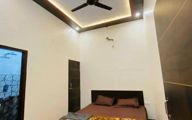 OYO 80689K Jannat Guest House