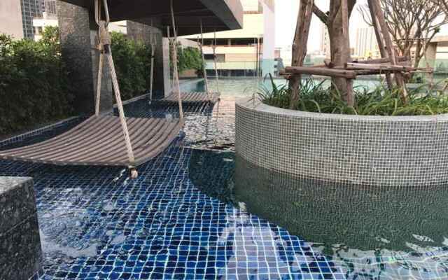 Luxury Condo Sukhumvit 11-13 Asoke Nana Nightlife