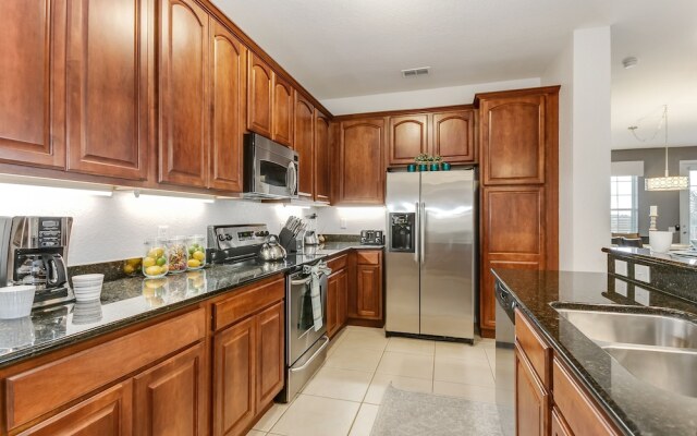 Spring Lakeview 3 Bedroom Condo by RedAwning