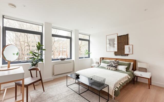 Designer 2 Bedroom Apartment in Holborn