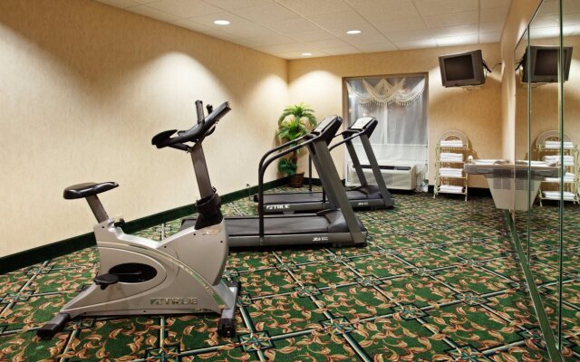 Holiday Inn Express & Suites Lenoir Cty by IHG