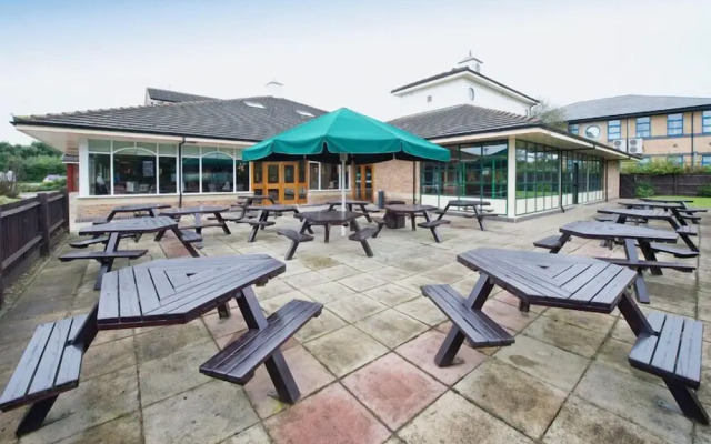 Premier Inn Sheffield/Barnsley - M1 Jct36