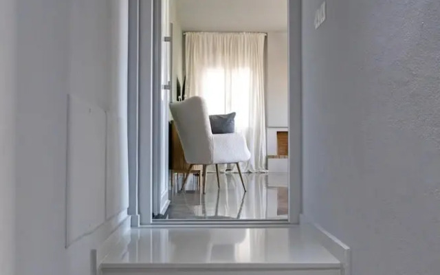 Nisimos Modern Apartment