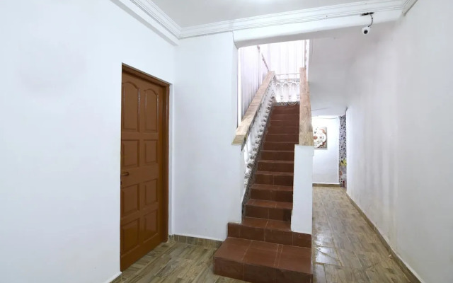 OYO 9743 Frank Guest House