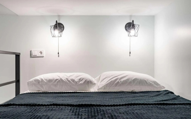 Метры в центре на улице Лахтинская 9