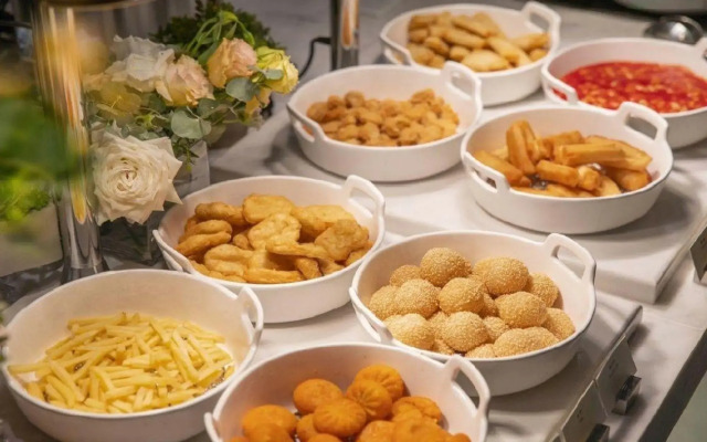 Crystal Orange Beijing South Station Muxiyuanl