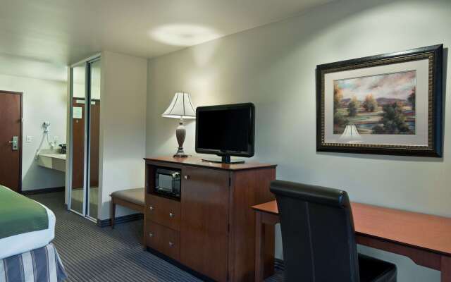 Oxford Suites Yakima