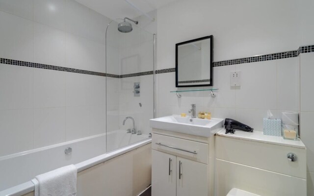 Quiet 2 Bedroom Apartment