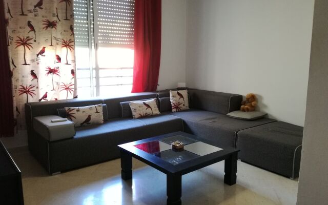 Cosy Apartment Tanit Center