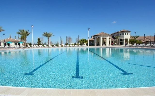 9BR Pool Home in ChampionsGate