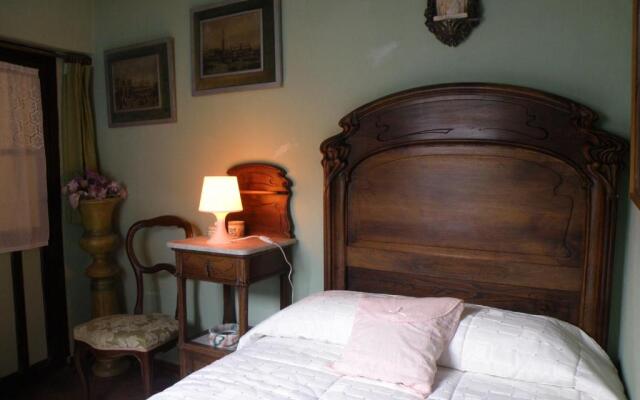 The Old Palace Tower / La Torre del Palación