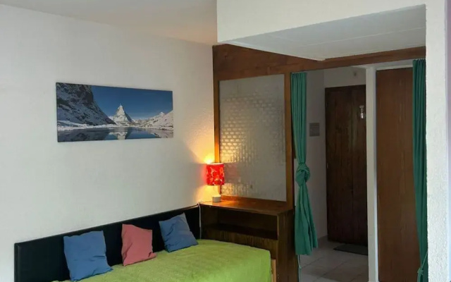 Spacious Apartment With Balcony