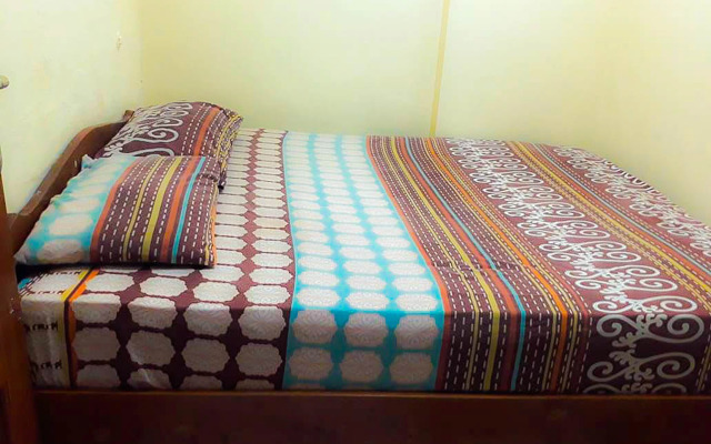 Losmen 2000 Tiga