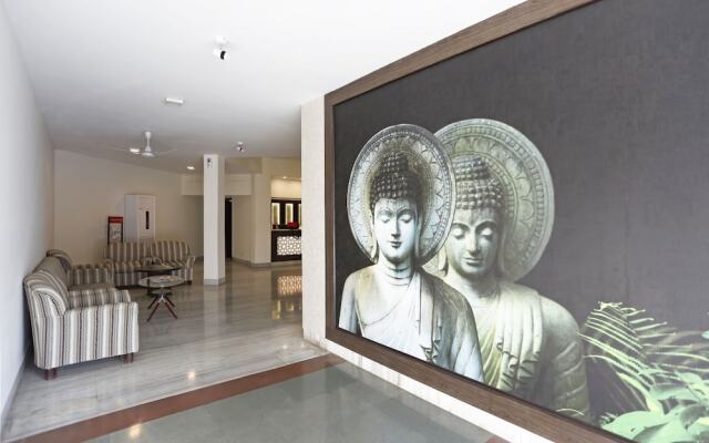 OYO 8078 The Central Palm