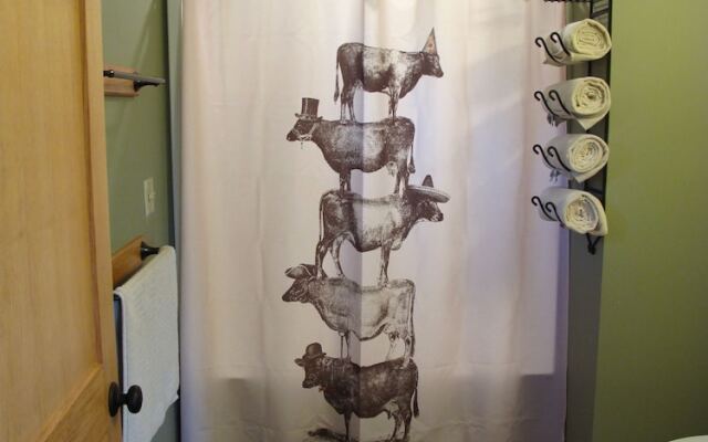 Fat Sheep Farm & Cabins