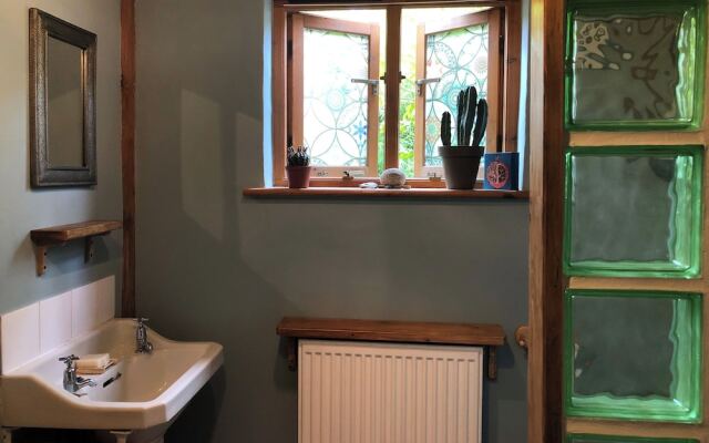 Eco-friendly Cornish Sanctuary Peaceful Location