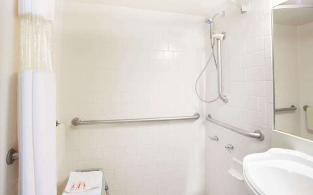 Howard Johnson by Wyndham Yuma