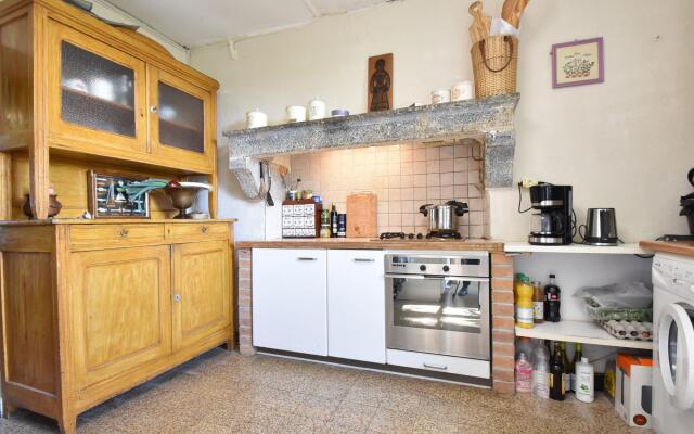 Countryside Holiday Home in Decize near Town Centre