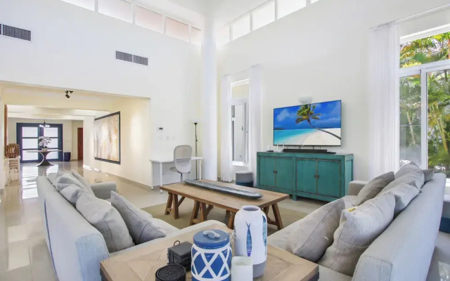 Golf Villa in Bavaro - Pool, Jacuzzi, Staff