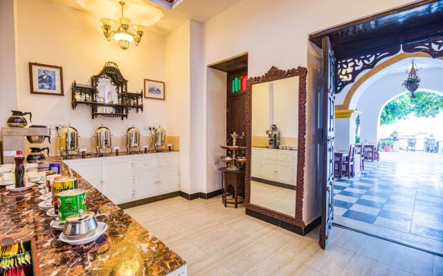 Tembo House Hotel