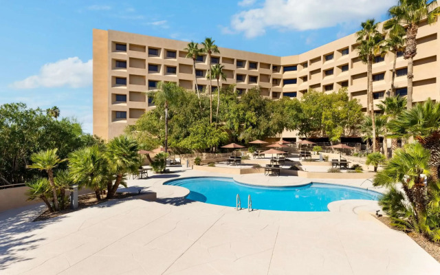 Hilton Tucson East