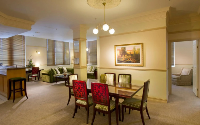 Royal Albert Hotel