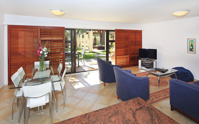 Onetangi Beach Apartments