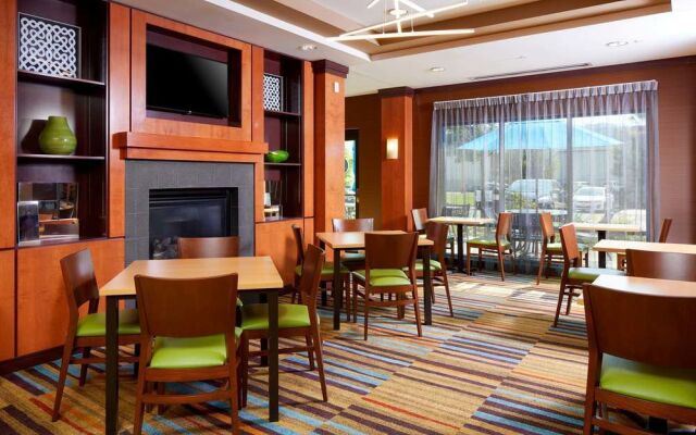 Fairfield Inn & Suites Cumberland