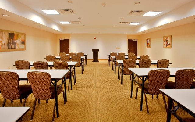 Holiday Inn Express Hotel & Suites Ocoee East, an IHG Hotel