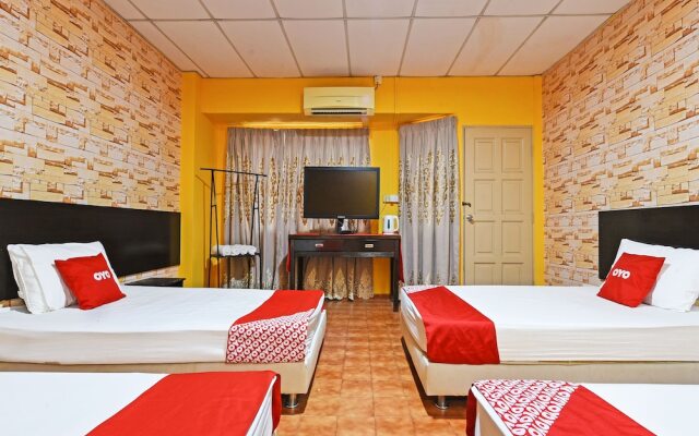 OYO 90363 Nyamanya Inn