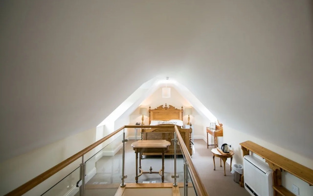 The Boathouse