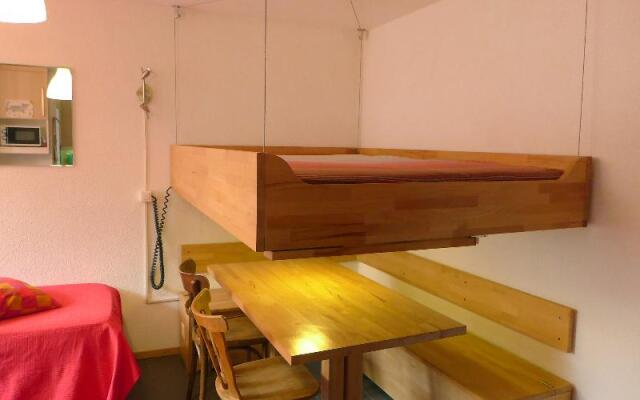 Apartment Les Cimes by Interhome