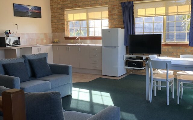 Mollymook Surfbeach Motel and Apartments