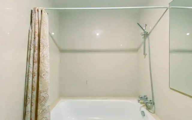 Homey And Modern 2Br At Casa Grande Residence Apartment
