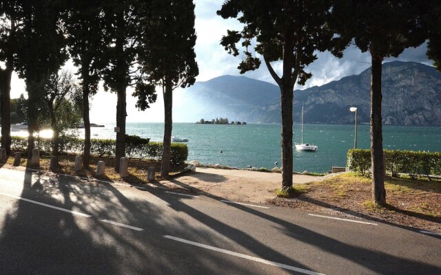 Apartment Spinnaker With Lake View Terrace