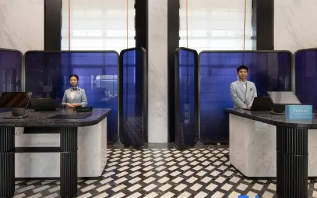 Hampton by Hilton Zhangjiajie Seventy-two Wonder Towers – People – Zhangjiajie