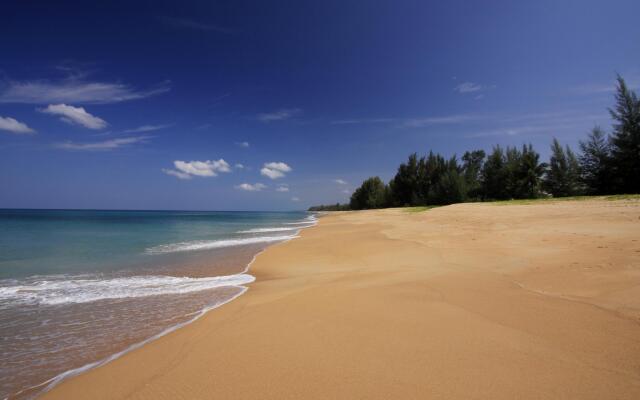 Splash Beach Resort 