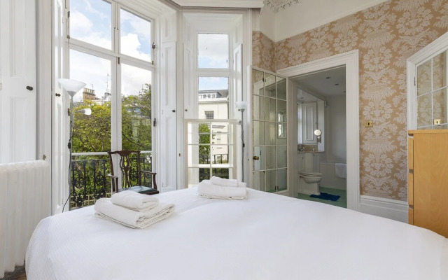 Fabulous 2BR in Kensington, Near Holland Park